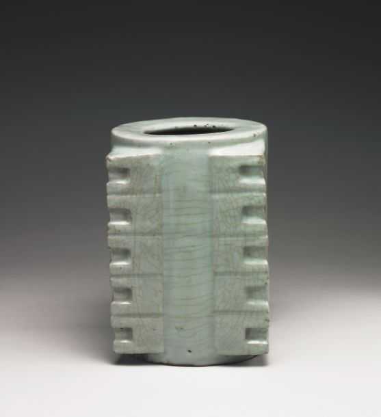 在宋代，它们是最坚硬的、摔不碎的官窑