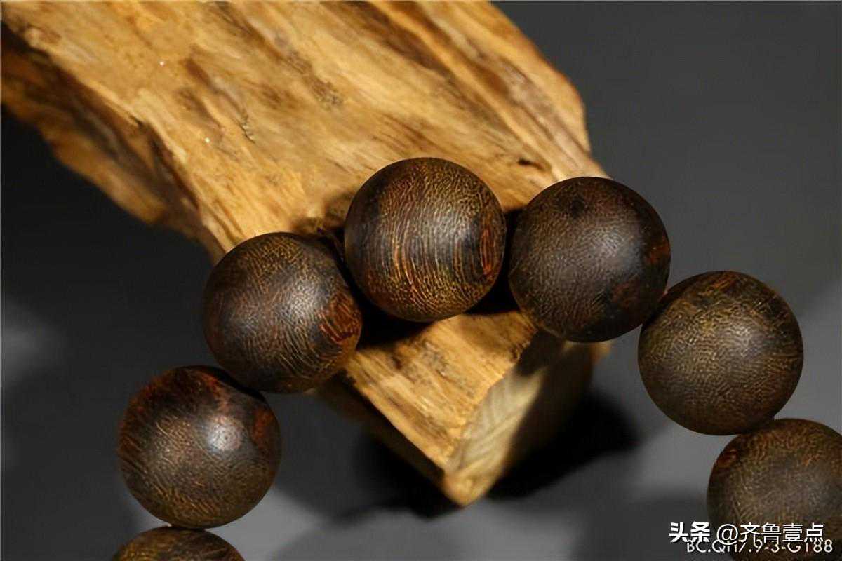 几十块和几十万的沉香手串，有什么区别？可能和你想的不太一样
