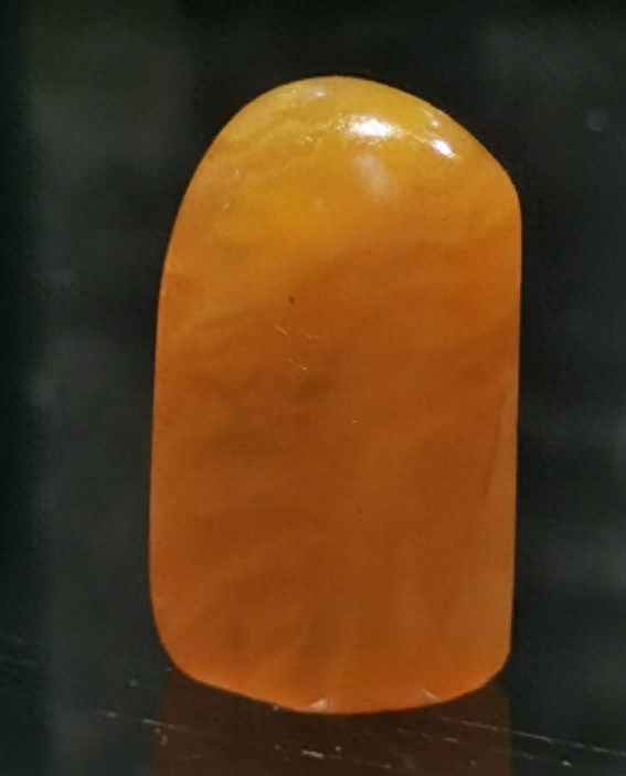 收藏一块田黄冻石印章无疑是一种极致的享受和追求